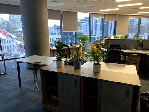 комерційна за адресою Болсуновська вул. (Сергія Струтинського), 13-15