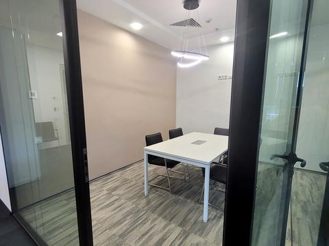 комерційна за адресою Болсуновська вул. (Сергія Струтинського), 13-15