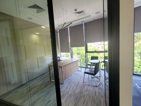 комерційна за адресою Болсуновська вул. (Сергія Струтинського), 13-15