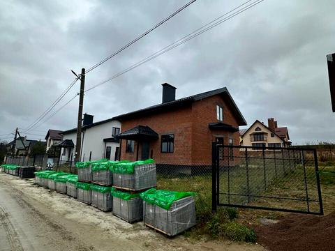 будинок за адресою с. Наварія, Яремчука