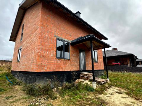 будинок за адресою с. Наварія, Яремчука