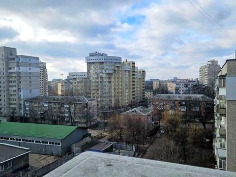 квартира за адресою Київ, Академіка Возіанова вул. (Академіка Карпинського), 10