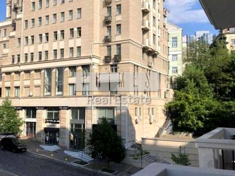 комерційна за адресою Архітектора Городецького вул., 17/1