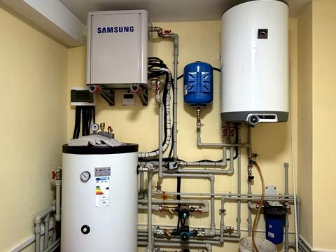 будинок за адресою Вишнева