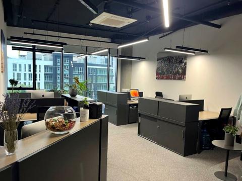 комерційна за адресою Болсуновська вул. (Сергія Струтинського), 13-15