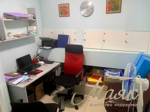 комерційна за адресою Повітряних Сил просп. (Повітрофлотський), 52