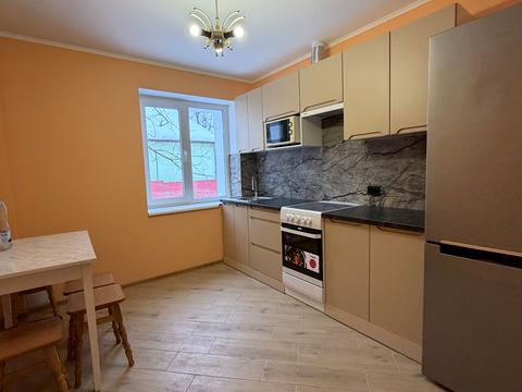 будинок за адресою Вишнева