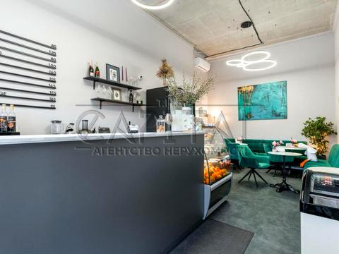 комерційна за адресою Андрія Верхогляда вул. (Михайла Драгомирова), 16