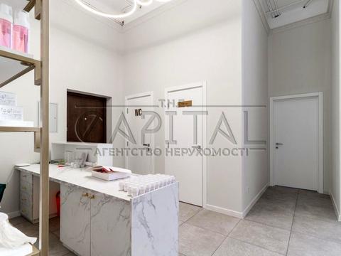 комерційна за адресою Андрія Верхогляда вул. (Михайла Драгомирова), 16