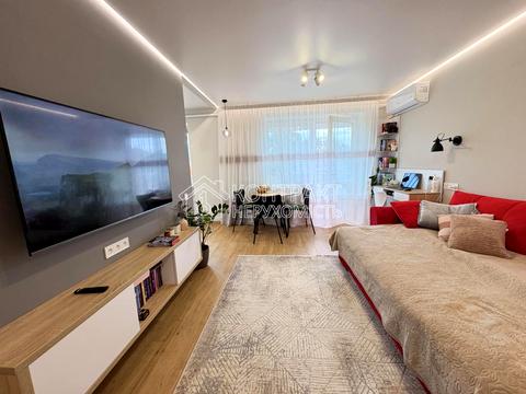 квартира по адресу Науки просп. (Ленина), 41а