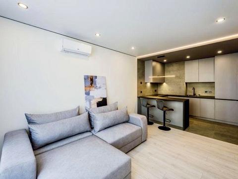 квартира за адресою Олександра Олеся вул., 9-А