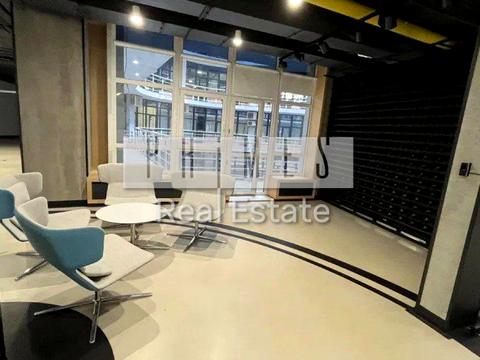 комерційна за адресою Євгена Коновальця вул. (Щорса), 33