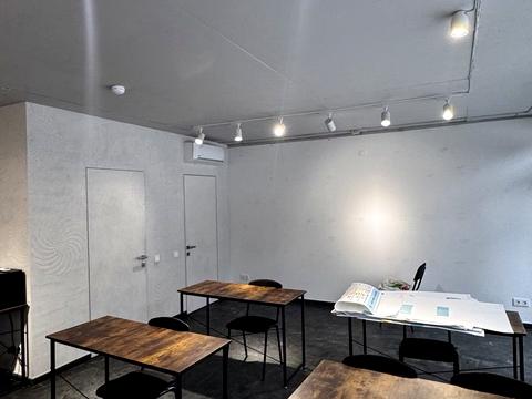 комерційна за адресою Малоголосківська вул., 37