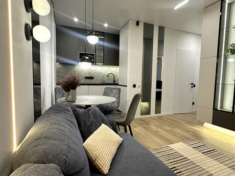 квартира за адресою Салютна вул., (Будинок 03801-03901)