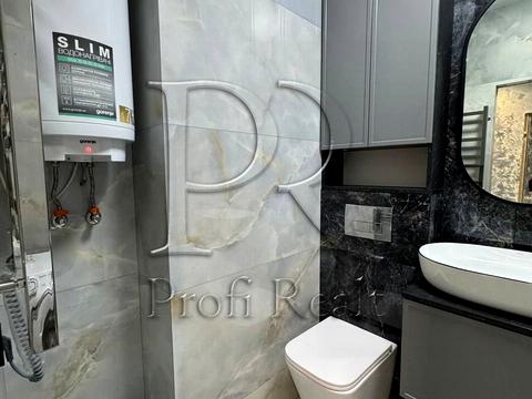 квартира за адресою Любомира Гузара просп. (Космонавта Комарова), 11