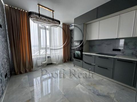 квартира за адресою Любомира Гузара просп. (Космонавта Комарова), 11