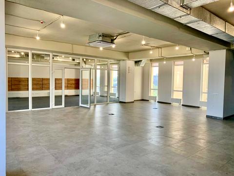 комерційна за адресою Мечникова вул., 19