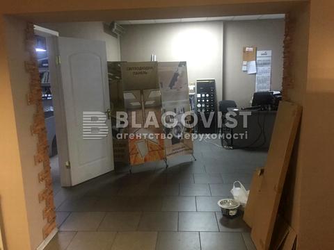 комерційна за адресою Костянтинівська вул., 56