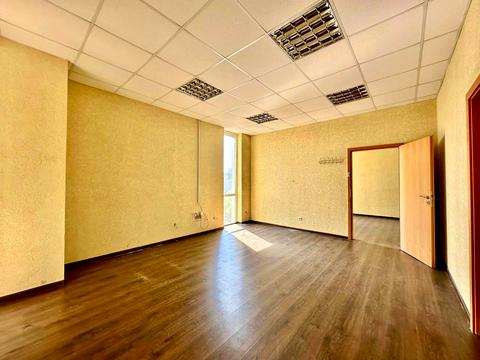 комерційна за адресою Мечникова вул., 19