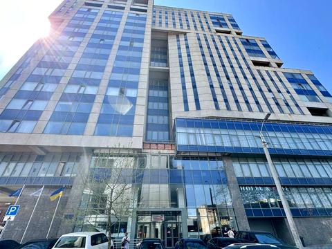 комерційна за адресою Мечникова вул., 19