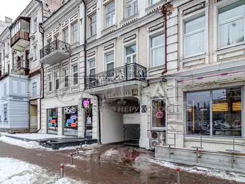 комерційна за адресою Басейна вул., 9-А