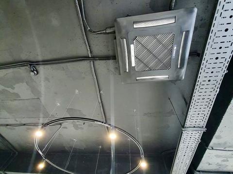 комерційна за адресою Мечникова вул., 19