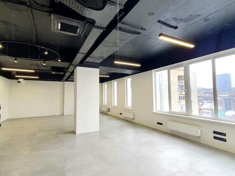 комерційна за адресою Мечникова вул., 19