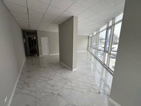 комерційна за адресою Перемоги вул., 53