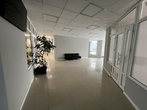 комерційна за адресою Перемоги вул., 53