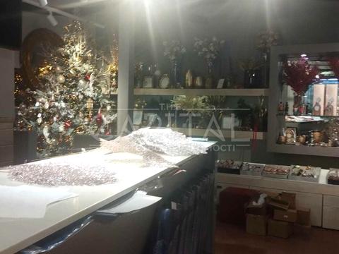 комерційна за адресою Саксаганського вул., 13/42