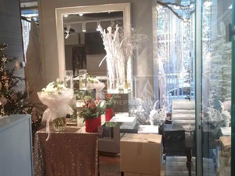 комерційна за адресою Саксаганського вул., 13/42