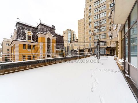 комерційна за адресою Київ, Володимирська вул., 49-А