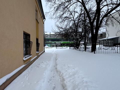 комерційна за адресою Вокзальна вул., 5