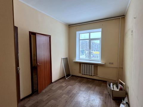 комерційна за адресою Вокзальна вул., 5