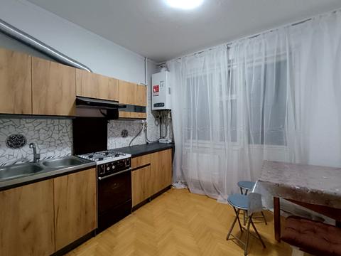 квартира за адресою Володимира Івасюка вул., 32