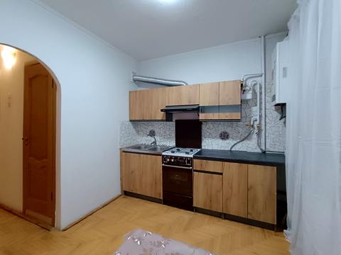 квартира за адресою Володимира Івасюка вул., 32