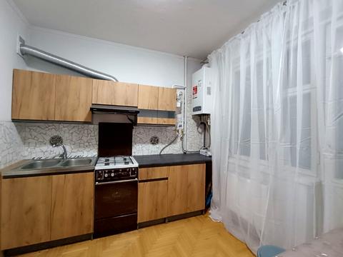 квартира за адресою Володимира Івасюка вул., 32