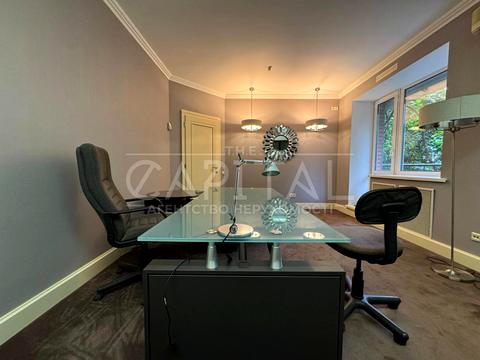 коммерческая по адресу Никольско-Ботаническая ул., 15/17