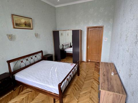 квартира за адресою Богдана Хмельницького вул., 10