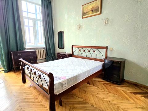 квартира за адресою Богдана Хмельницького вул., 10