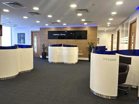 комерційна за адресою Київ, Спортивна пл., 1а