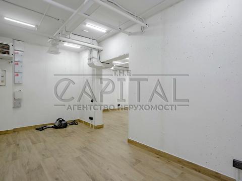 комерційна за адресою Київ, Дніпровська набережна вул., 16-Г