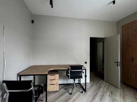 комерційна за адресою Вовчинецька вул., 169