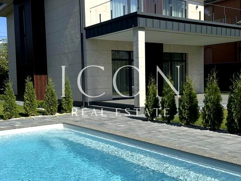 будинок за адресою Соборна вул. ()