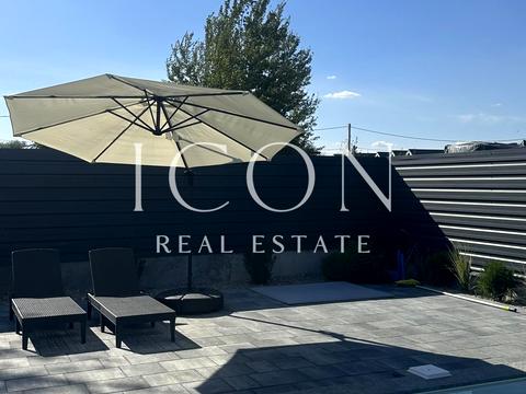 будинок за адресою Соборна вул. ()