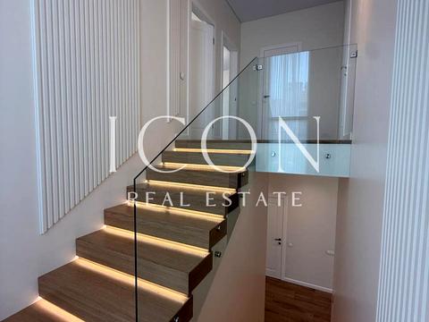 будинок за адресою Соборна вул. ()