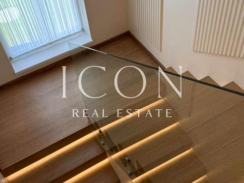 будинок за адресою Соборна вул. ()