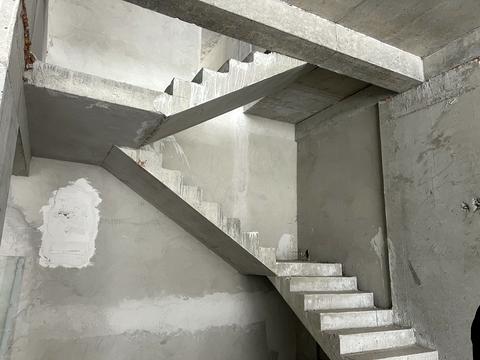 комерційна за адресою Торговиця вул., 19