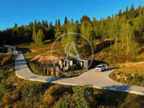 будинок за адресою Миколи Устияновича вул.