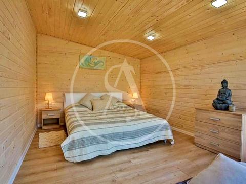 будинок за адресою Миколи Устияновича вул.